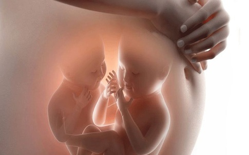 Mang song thai như Hồ Ngọc Hà là “niềm vui nhân đôi” nhưng cần biết điều này để tránh gặp họa cho cả mẹ và bé