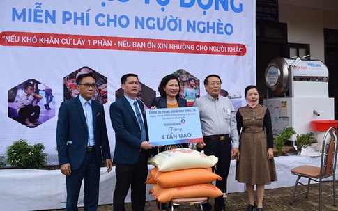 “Ngân hàng gạo nghĩa tình” của VietinBank đến với người nghèo TP. HCM