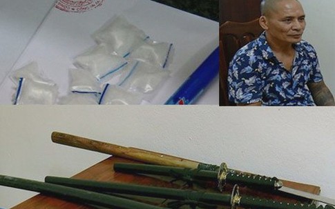 Chăng dây thép gai, nuôi chó dữ để… bán ma túy