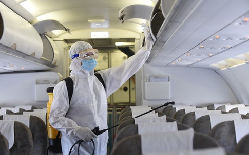 Thủ tướng Chính phủ yêu cầu tạm dừng chuyến bay từ Anh, Nam Phi về Việt Nam