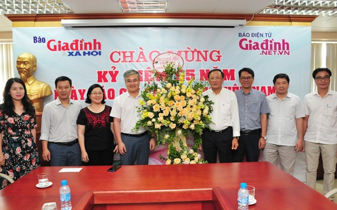 Lãnh đạo Tổng cục Dân số chúc mừng Báo GĐ&XH nhân Ngày Báo chí Cách mạng Việt Nam