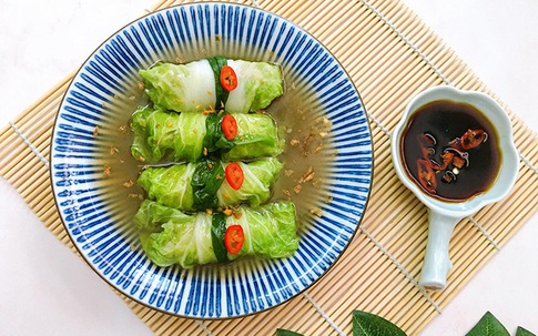 Cải thảo cuộn cá sốt dầu hào