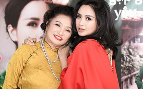 Mẹ diva Thanh Lam: "Tôi không ngại chuyện con hát mẹ khen hay"