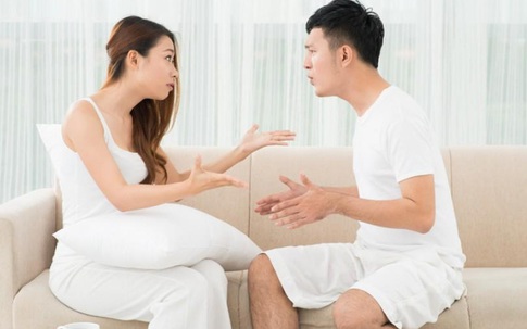 Vợ nhất quyết đòi li hôn ngay trong tuần trăng mật vì lí do chẳng thể giống ai