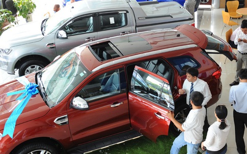 Vay ngân hàng mua ô tô, sống bất an vì bị xiết nợ, cẩu mất xe