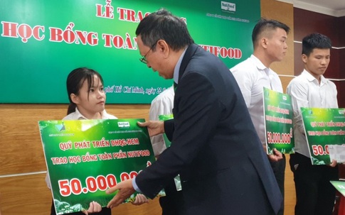 Nutifood trao học bổng toàn phần cho sinh viên đại học Quốc gia TP.HCM