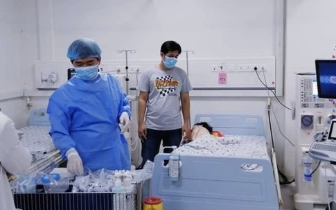 Bé gái vừa khiếm thính, vừa động kinh và suy thận mạn giai đoạn cuối may mắn được bác sĩ cứu sống