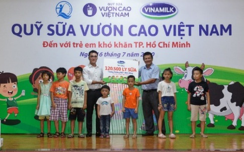 Quỹ sữa vươn cao Việt Nam và Vinamilk tiếp tục hành trình kết nối yêu thương tại TP.HCM