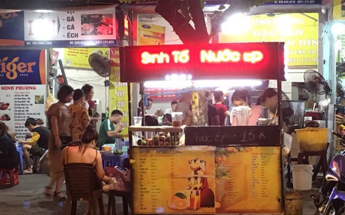 Chờ 5 phút, giá 10 nghìn... trào lưu mới trên vỉa hè Hà Nội