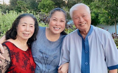 NSND Hồng Vân mừng 60 năm ngày cưới của bố mẹ
