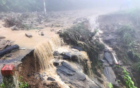Lào Cai thiệt hại 10 tỷ đồng do mưa bão, sẵn sàng sơ tán người dân khỏi khu vực nguy hiểm