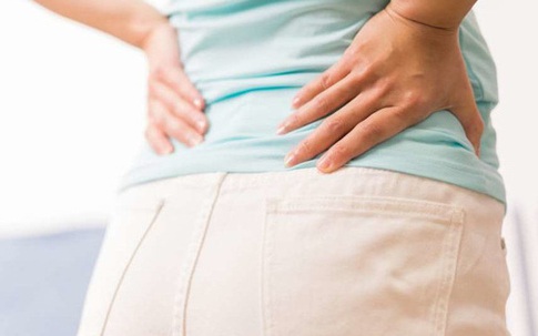Đau lưng dưới có khả năng là triệu chứng cảnh báo các vấn đề về thần kinh, nhiễm trùng, ung thư: Cần nhận biết sớm và đi khám ngay để kịp điều trị