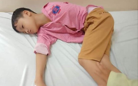 Nỗi thống khổ của người phụ nữ con mắc bệnh ung thư, chồng tâm thần thường xuyên đánh chửi
