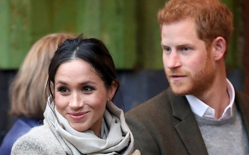 Meghan Markle lại gây phẫn nộ vì cố tình "ăn bám" danh tiếng hoàng gia, Harry "ngồi không" cũng bị chế giễu