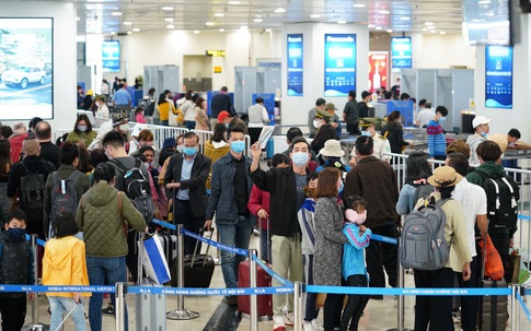Tổ chức phương án đưa gần 1.700 du khách mắc kẹt ở Đà Nẵng về Hà Nội và TP.HCM