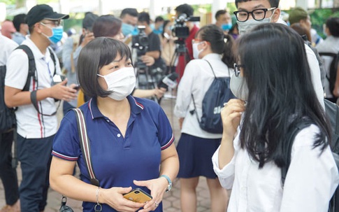 Ngày thi tốt nghiệp PTTH đầu tiên: 13 thí sinh bị đình chỉ do mang tài liệu, điện thoại vào phòng thi