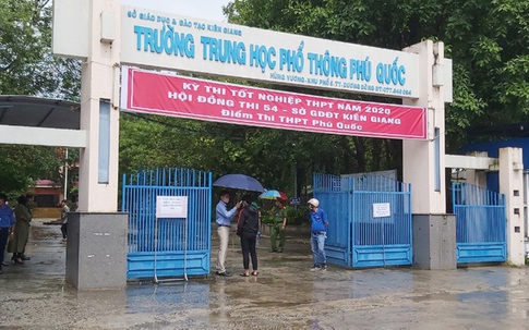 Xem xét kỷ luật phó chủ tịch xã đi thi tốt nghiệp THPT
