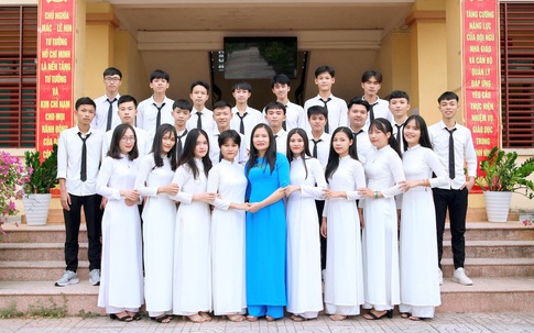 Hà Tĩnh: Lớp học vùng biển có tất cả học sinh đạt điểm "khủng" trong kỳ thi đại học