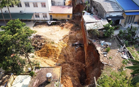 Nguyên nhân ban đầu vụ sập công trình ở trung tâm hướng nghiệp Phú Thọ khiến 4 người tử vong