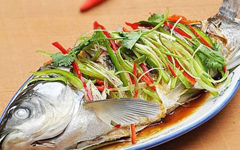 Lót loại củ này dưới cùng khi hấp, cá gắp ra săn chắc, không rụng đầu, không bị vỡ nát