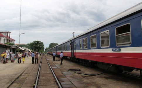 Chạy lại tàu du lịch Hà Nội - Lào Cai sau hơn một tháng tạm dừng