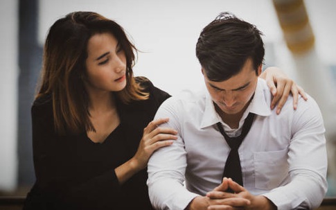 Lần đầu tiên gặp mặt bố mẹ người yêu, tôi không ngờ bác trai đã đưa ra yêu cầu khiến bản thân tôi lao đao