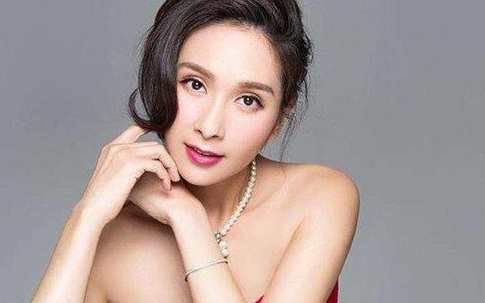 Vụ đánh ghen huyền thoại Cbiz: Hoa hậu châu Á đẹp nhất lịch sử bị "chính thất" tát tới tấp, thân bại danh liệt và sự thật sáng tỏ sau 5 năm