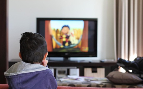 Cho trẻ xem phim hoạt hình thế nào là hợp lý?
