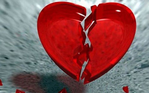 Kịp thời phát hiện cô gái nằm lịm trong nhà với vết cắt trên cổ tay