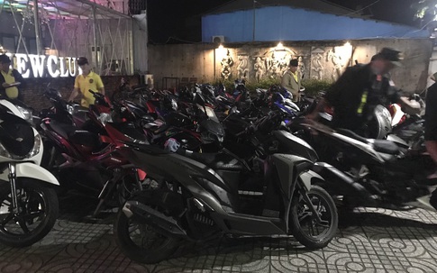 Hơn 100 nam nữ mở "tiệc" ma túy trong quán bar New Club