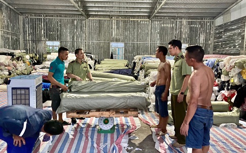 Hưng Yên: Phát hiện kho hàng chứa 80 tấn vải cuộn không rõ nguồn gốc xuất xứ