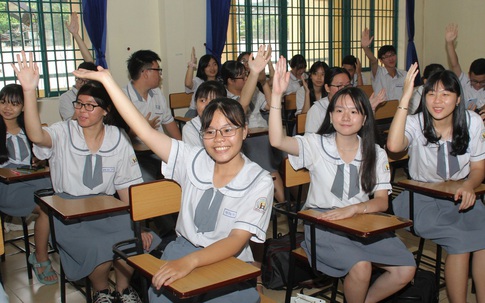 Cho học sinh dùng điện thoại trong lớp có gây bất bình đẳng?