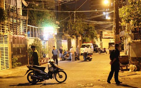 Thiếu niên 16 tuổi tới công an đầu thú sau khi chém chết bạn nhậu