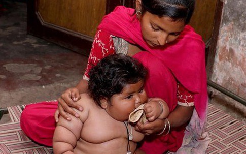 8 tháng tuổi đã gần 20kg, cuộc sống của bé gái nặng ký nhất Ấn Độ hiện tại như thế nào sau 3 năm phát triển với tốc độ chóng mặt?
