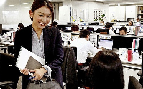 Vì sao ông chủ Nhật không khen cấp dưới