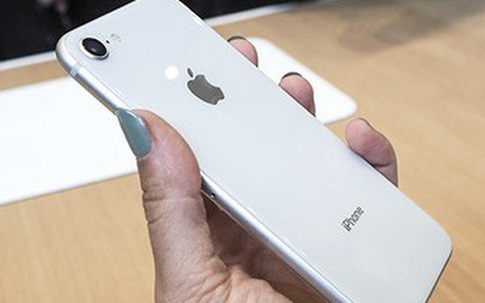 iPhone 8 bất ngờ giảm giá chỉ còn 5,9 triệu