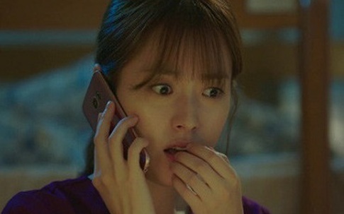 Vợ kêu ở nhà với mẹ chồng ngột ngạt nên cứ cuối tuần là 'xách' con sang cô bạn thân chơi, đến lúc chồng vô tình thấy cảnh nóng trước mặt mới té ngửa