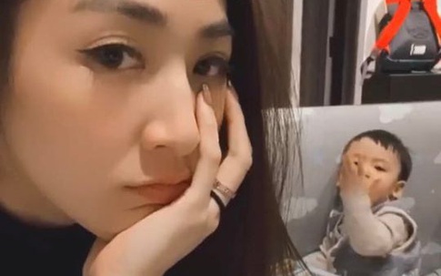 Á hậu Tú Anh khiến fan thích thú khi khoe khoảnh khắc con trai hôn gió mẹ vô cùng đáng yêu