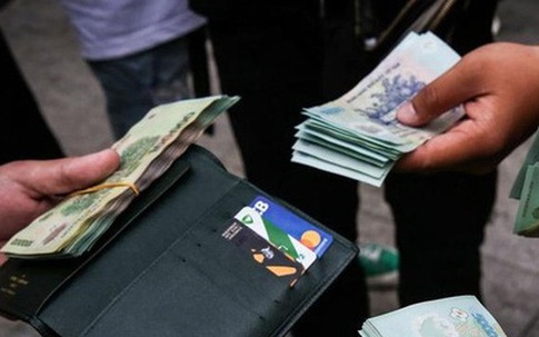 Khử trùng tiền cũ đối phó COVID-19