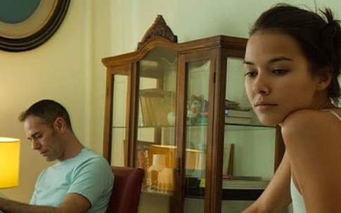 "Hóa đá" trong hôn nhân vì nhẫn nhịn bạn đời
