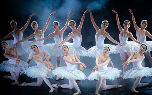 Múa ballet có thể ảnh hưởng xấu tới chức năng sinh sản, nuôi con của phụ nữ