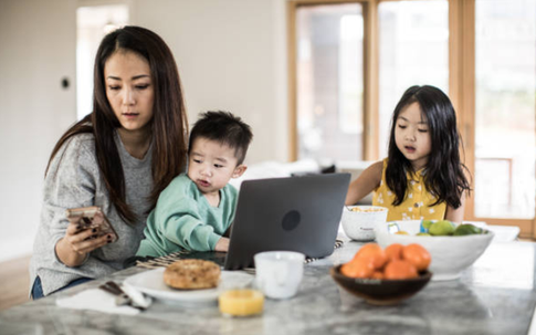 Những dấu hiệu cho thấy bạn "có chồng cũng như không"