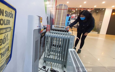 Nhập không đủ bán, siêu thị tại Hà Nội gấp rút bổ sung thiết bị sưởi