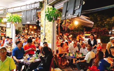 Quán nhậu, hàng ăn "hốt bạc" dịp đầu năm, bán bún "bỏ túi" chục triệu đồng