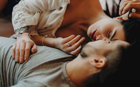 Nghe người đàn ông từng đôi lần chán vợ tâm sự về cảm xúc phòng the, phụ nữ đều giật mình hiểu thì ra 'chuyện ấy' bị 'bay màu' là bởi nguyên nhân không ngờ này