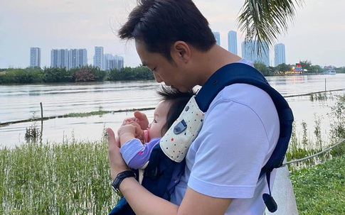 Khoảnh khắc "ngọt hơn đường" của Cường Đô La bên con gái cưng