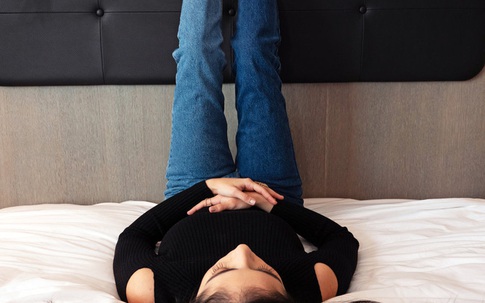 Bỏ ra 3 phút làm động tác này khi nằm trên giường: Bí quyết sống khỏe, giữ dáng tuyệt đỉnh phụ nữ nên thử