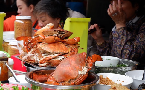 Ghé khu chợ "thiên đường" đất Cảng để thưởng thức không sót món đặc sản nào, lại xách về đủ hải sản tươi sống, giá dù đắt hơn vẫn được yêu thích chỉ vì lý do đơn giản này