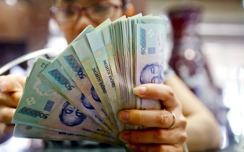"Cơn khát" lợi nhuận lan rộng, người dân "chạy" tiền đổ vào chứng khoán