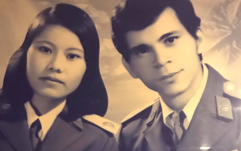 Bố mẹ Hồ Ngọc Hà 40 năm trước